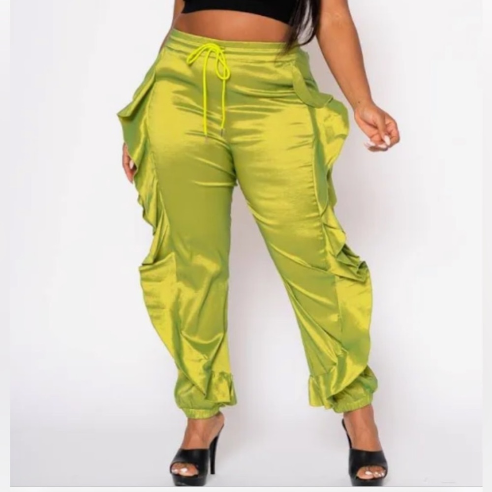 Ruffle Trim Ankle Cuffed Pants (SALE)